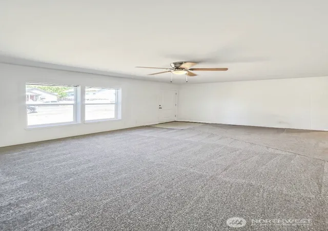 Photo 3 of Manufactured home for sale at 1603 Park Ave, Raymond, WA 98577 | MLS# NWM2554940 | Listing updated on 2026-09-22