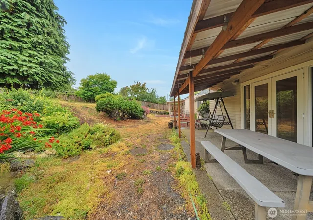 Photo 4 of Single family home for sale at 3811 S 239th Street, Kent, WA 98032 | MLS# NWM2554945 | Listing updated on 2026-09-22