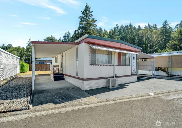 Photo 2 of Manufactured home for sale at 2302 R St Se #54, Auburn, WA 98002 | MLS# NWM2554965 | Listing updated on 2026-09-22