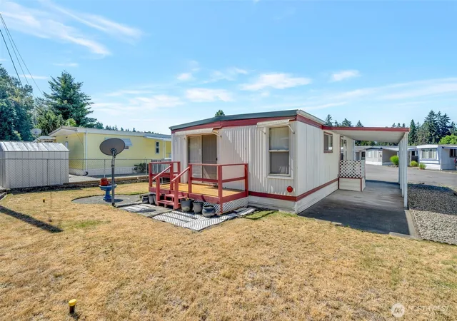 Photo 3 of Manufactured home for sale at 2302 R St Se #54, Auburn, WA 98002 | MLS# NWM2554965 | Listing updated on 2026-09-22