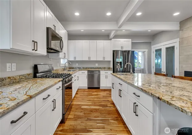 Photo 3 of Single family home for sale at 10610 SE 325th Place, Auburn, WA 98092 | MLS# NWM2554972 | Listing updated on 2026-09-29