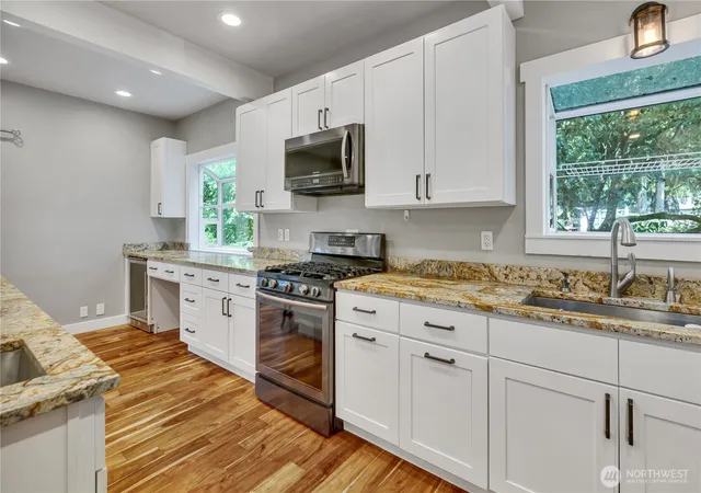 Photo 4 of Single family home for sale at 10610 SE 325th Place, Auburn, WA 98092 | MLS# NWM2554972 | Listing updated on 2026-09-29