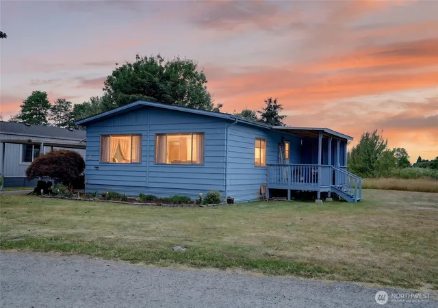 Photo 1 of Manufactured home for sale at 380 E Pole Rd #19, Lynden, WA 98264 | MLS# NWM2555011 | Listing updated on 2026-09-22