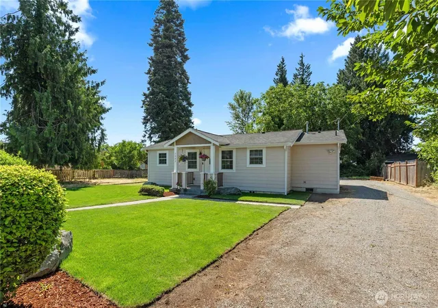 Photo 3 of Sale Pending at 1002 8th Street Ne, Auburn, WA 98002 | MLS# NWM2555051 | Listing updated on 2026-09-25
