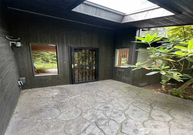 Photo 3 of Sale Pending at 39045 258th Avenue Se, Enumclaw, WA 98022 | MLS# NWM2555071 | Listing updated on 2026-09-25