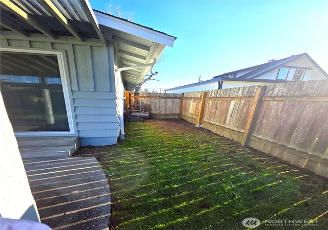 Photo 4 of House for sale at 606 8th Street NW, Puyallup, WA 98371 | MLS# NWM2555082 | Listing updated on 2026-09-23