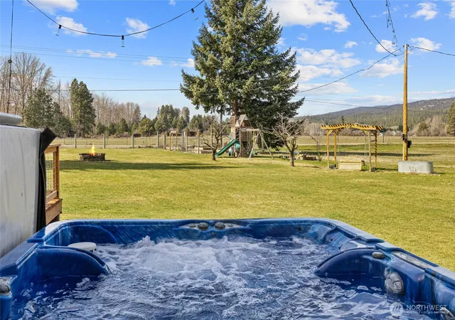 Photo 4 of Single family home for sale at 2431 Sr 970 Hwy, Cle Elum, WA 98922 | MLS# NWM2555123 | Listing updated on 2026-09-22