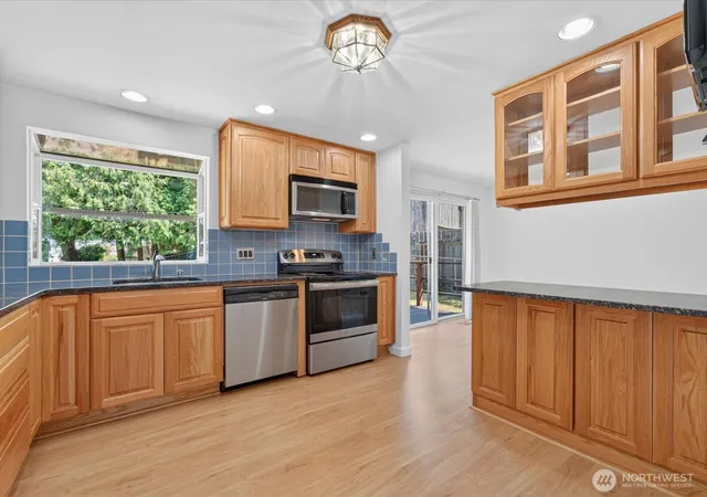 Photo 4 of Sale Pending at 12714 SE 190th Place, Renton, WA 98058 | MLS# NWM2555131 | Listing updated on 2026-09-22