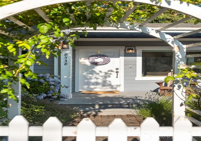 Photo 3 of Sale Pending at 8538 19th Avenue Nw, Seattle, WA 98117 | MLS# NWM2555150 | Listing updated on 2026-09-13
