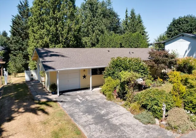 Photo 2 of Single family home for sale at 1816 113th Drive Se, Lake Stevens, WA 98258 | MLS# NWM2555151 | Listing updated on 2026-09-30