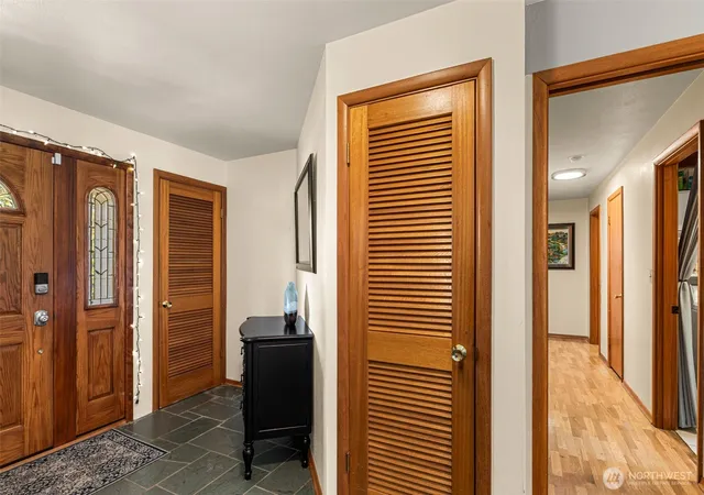 Photo 2 of Contingent at 1677 Eastmont Ave, East Wenatchee, WA 98802 | MLS# NWM2555172 | Listing updated on 2026-09-26