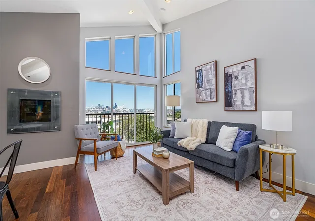 Photo 4 of Townhouse for sale at 3028 SW Avalon Way #B, Seattle, WA 98126 | MLS# NWM2555174 | Listing updated on 2026-09-22