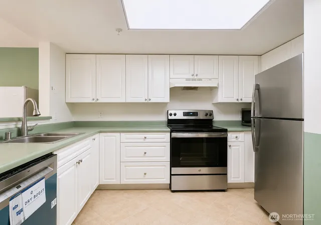 Photo 4 of Condo for sale at 23319 Cedar Way #K203, Mountlake Terrace, WA 98043 | MLS# NWM2555181 | Listing updated on 2026-09-22