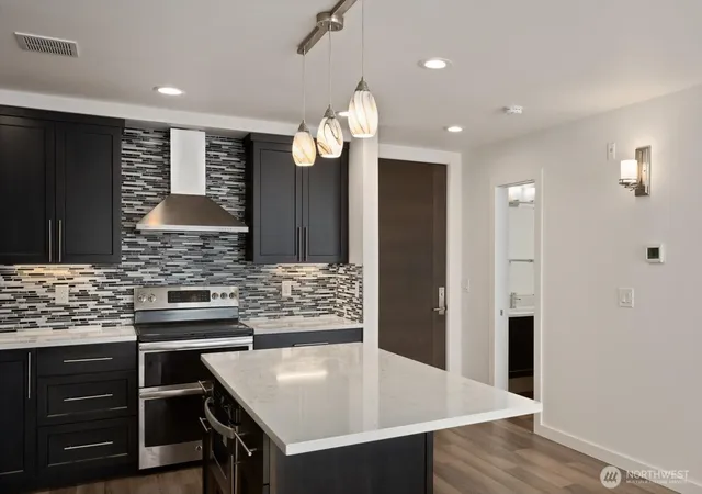 Photo 4 of Townhouse for sale at 2125 Western Ave #3, Seattle, WA 98121 | MLS# NWM2555185 | Listing updated on 2026-09-22