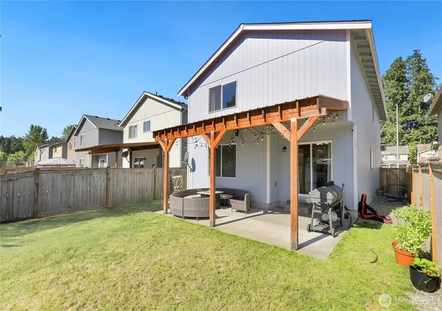 Photo 4 of Single family home for sale at 11719 9th Avenue Ct E, Tacoma, WA 98445 | MLS# NWM2555190 | Listing updated on 2026-09-22