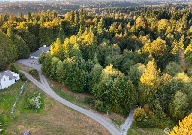 Photo 2 of Mansion for sale at 12633 75th Street Se, Snohomish, WA 98290 | MLS# NWM2555192 | Listing updated on 2026-09-22