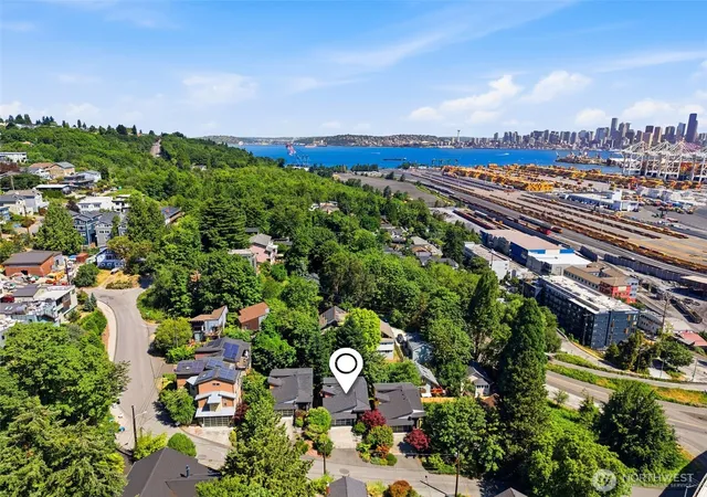 Photo 2 of Single family home for sale at 3046 Sw Manning St, Seattle, WA 98126 | MLS# NWM2555195 | Listing updated on 2026-09-30