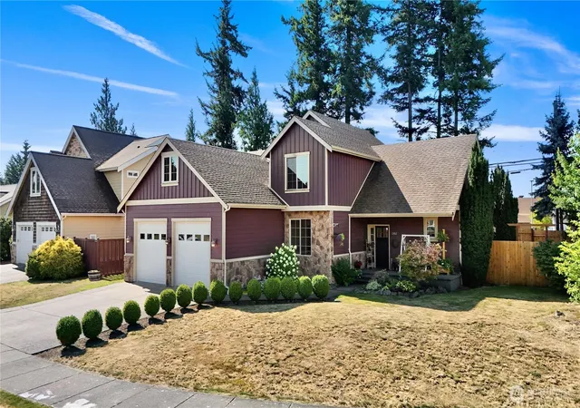 Photo 2 of Single family home for sale at 1302 Eastwood Way, Lynden, WA 98264 | MLS# NWM2555223 | Listing updated on 2026-09-22