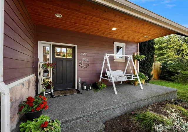 Photo 3 of Single family home for sale at 1302 Eastwood Way, Lynden, WA 98264 | MLS# NWM2555223 | Listing updated on 2026-09-22