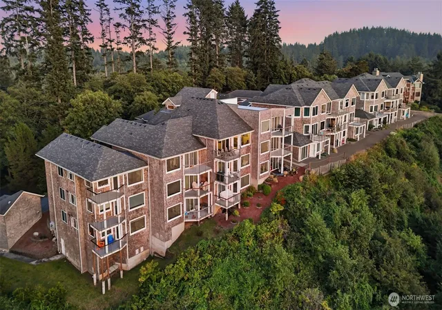 Photo 3 of Condo for sale at 2815 Willows Rd #338, Seaview, WA 98644 | MLS# NWM2555233 | Listing updated on 2026-09-22