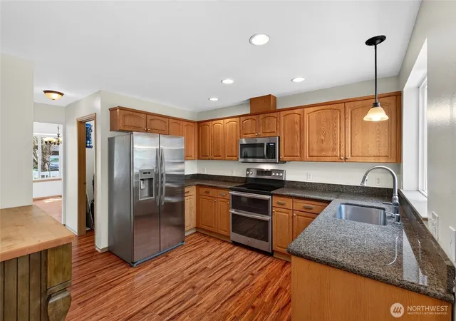 Photo 4 of Single family home for sale at 21415 116th Street E, Bonney Lake, WA 98391 | MLS# NWM2555314 | Listing updated on 2026-10-08