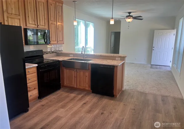 Photo 4 of Manufactured home for sale at 3371 SE Bielmeier Rd #91, Port Orchard, WA 98367 | MLS# NWM2555342 | Listing updated on 2026-09-22
