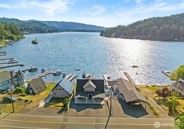Photo 4 of Sale Pending at 1325 Summit Lake Shore Rd NW, Olympia, WA 98502 | MLS# NWM2555347 | Listing updated on 2026-08-10