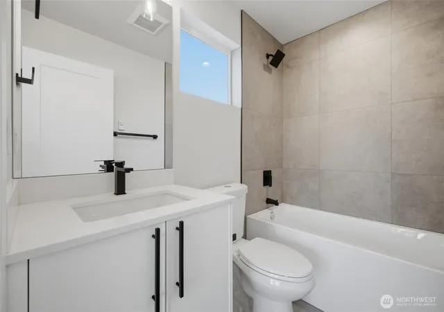 Photo 4 of Single family home for sale at 9811 Linden Ave N, Seattle, WA 98103 | MLS# NWM2555374 | Listing updated on 2026-09-30