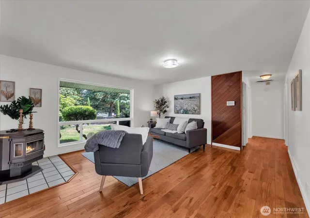 Photo 3 of Sale Pending at 4815 S 184th Street, Sea Tac, WA 98188 | MLS# NWM2555376 | Listing updated on 2026-09-25