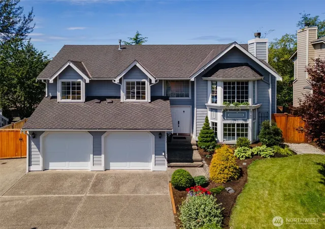 Photo 3 of Sale Pending at 37243 20th Avenue S, Federal Way, WA 98003 | MLS# NWM2555415 | Listing updated on 2026-09-25