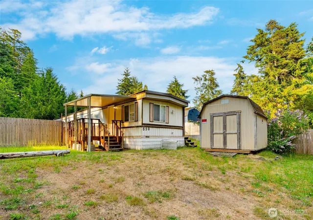 Photo 2 of Manufactured home for sale at 590 Ocean View Dr, Oak Harbor, WA 98277 | MLS# NWM2555430 | Listing updated on 2026-09-22
