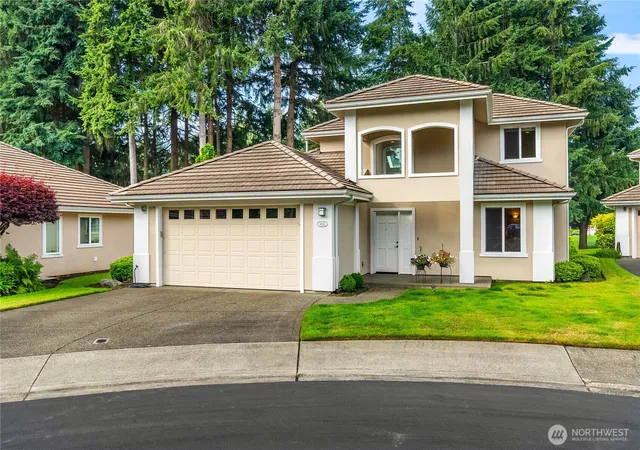 Photo 3 of Single family home for sale at 6833 Fairway Ln Se, Olympia, WA 98501 | MLS# NWM2555460 | Listing updated on 2026-09-22
