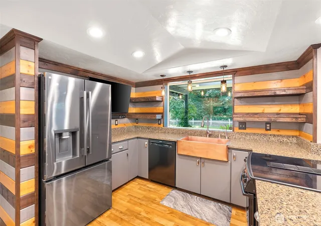 Photo 4 of Single family home for sale at 6808 Old Forest Ln SE, Tumwater, WA 98501 | MLS# NWM2555479 | Listing updated on 2026-09-28