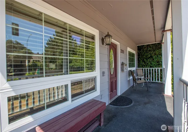 Photo 3 of Single family home for sale at 2019 Capitol Way S, Olympia, WA 98501 | MLS# NWM2555489 | Listing updated on 2026-09-26