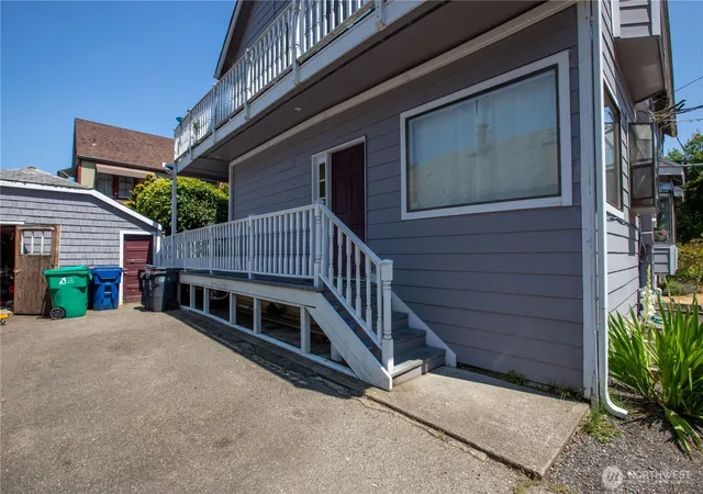 Photo 4 of Single family home for sale at 2019 Capitol Way S, Olympia, WA 98501 | MLS# NWM2555489 | Listing updated on 2026-09-26