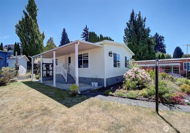 Photo 1 of Manufactured home for sale at 1709 Northeast 78th St #132, Vancouver, WA 98665 | MLS# NWM2555493 | Listing updated on 2026-09-22
