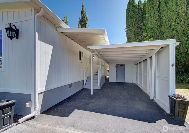 Photo 3 of Manufactured home for sale at 1709 Northeast 78th St #132, Vancouver, WA 98665 | MLS# NWM2555493 | Listing updated on 2026-09-22