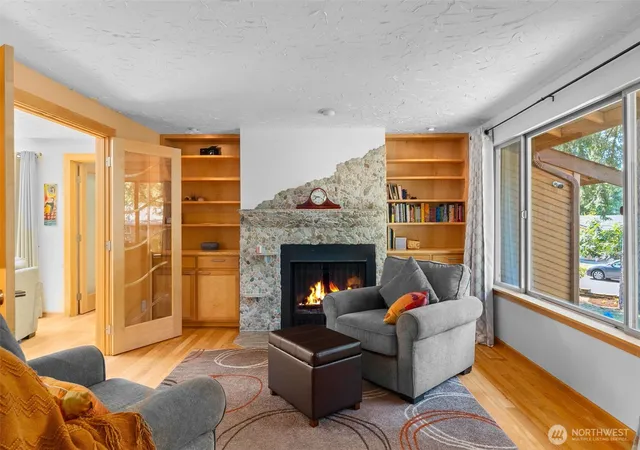Photo 3 of Single family home for sale at 6912 43rd Loop SE, Lacey, WA 98503 | MLS# NWM2555507 | Listing updated on 2026-09-22