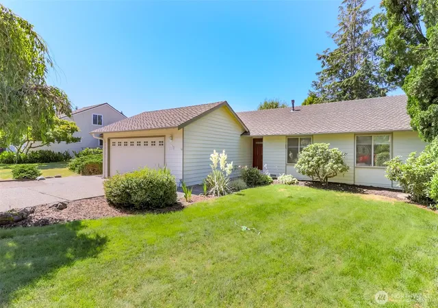 Photo 2 of Sale Pending at 17229 160th Avenue Se, Renton, WA 98058 | MLS# NWM2555510 | Listing updated on 2026-09-25
