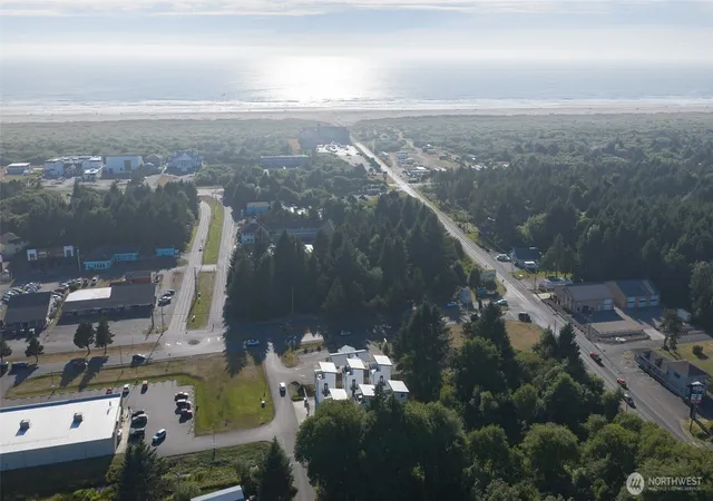 Photo 3 of Condo for sale at 890 Magellan Ave #1, Ocean Shores, WA 98569 | MLS# NWM2555568 | Listing updated on 2026-10-01
