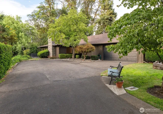 Photo 3 of Single family home for sale at 1831 Rustic Pl, Walla Walla, WA 99362 | MLS# NWM2555569 | Listing updated on 2026-09-24