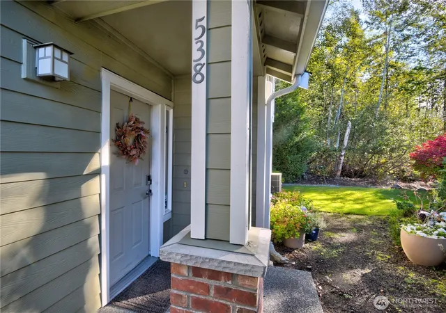 Photo 3 of Sale Pending at 538 241st Lane Se, Sammamish, WA 98074 | MLS# NWM2555570 | Listing updated on 2026-10-01