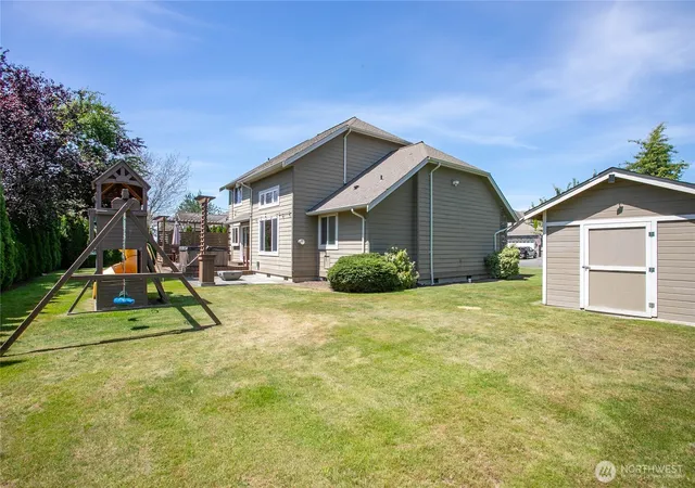 Photo 4 of Single family home for sale at 1525 Westview Cir, Lynden, WA 98264 | MLS# NWM2555571 | Listing updated on 2026-09-23