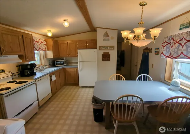 Photo 4 of Sale Pending at 822 State Route 101, Chinook, WA 98614 | MLS# NWM2555613 | Listing updated on 2026-09-25