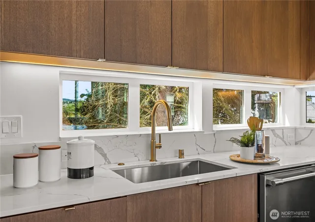 Photo 3 of Townhouse for sale at 2456 55th Avenue SW, Seattle, WA 98116 | MLS# NWM2555622 | Listing updated on 2026-10-01