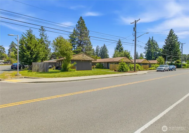 Photo 2 of Multi family home for sale at 8303 John Dower Rd Sw, Lakewood, WA 98499 | MLS# NWM2555633 | Listing updated on 2026-09-22