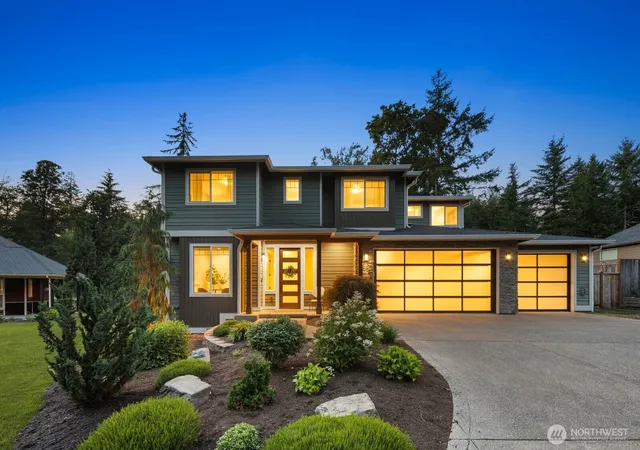 Photo 3 of Single family home for sale at 31215 218th Place Se, Black Diamond, WA 98010 | MLS# NWM2555646 | Listing updated on 2026-09-22