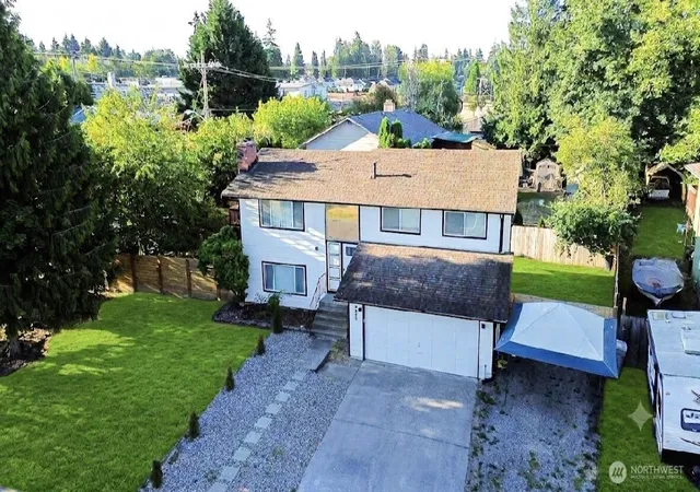 Photo 4 of Single family home for sale at 9755 S 239th Place, Kent, WA 98031 | MLS# NWM2555651 | Listing updated on 2026-09-22