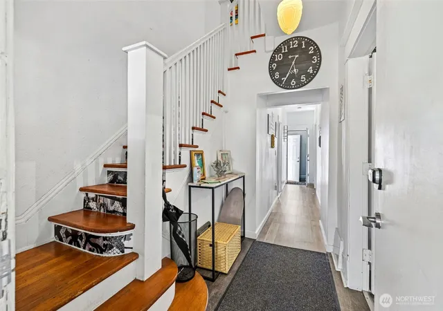 Photo 2 of Single family home for sale at 1225 E Jefferson St, Seattle, WA 98122 | MLS# NWM2555672 | Listing updated on 2026-09-27