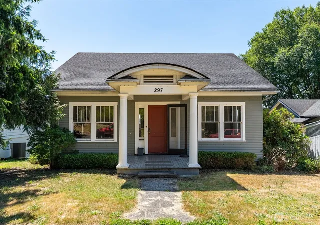 Photo 1 of Single family home for sale at 297 Ne Washington Ave, Chehalis, WA 98532 | MLS# NWM2555684 | Listing updated on 2026-09-22